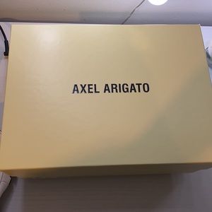 AXEL ARIGATO flat low top sneakers- used like new